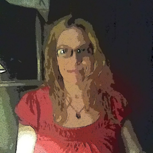 Meet your Posher, Lilly - Picture 2 of 2